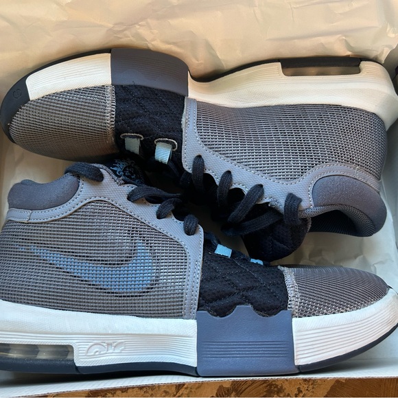 Nike LeBron Witness 8 size 11 - Picture 2 of 9